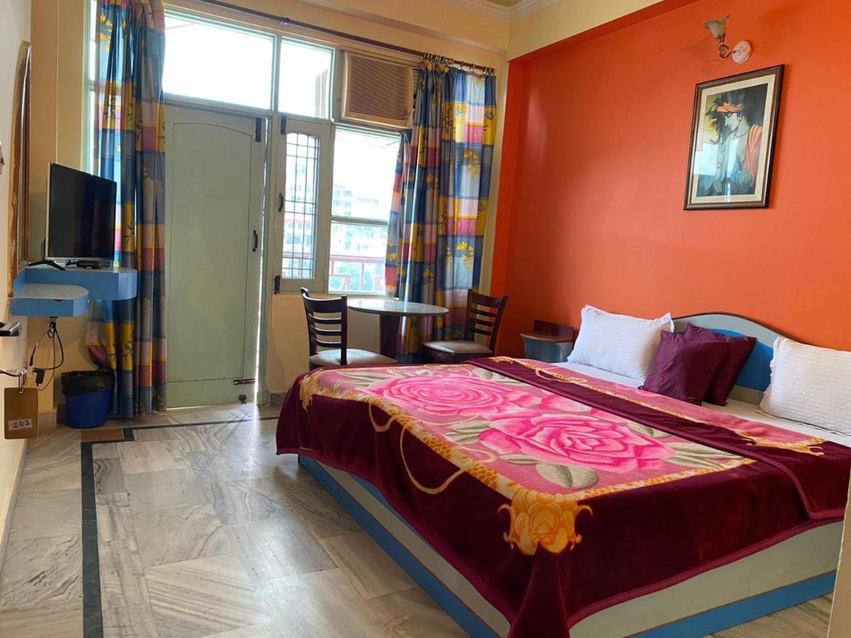 Hotel Surya Laxman Jhula Rishīkesh Exterior foto