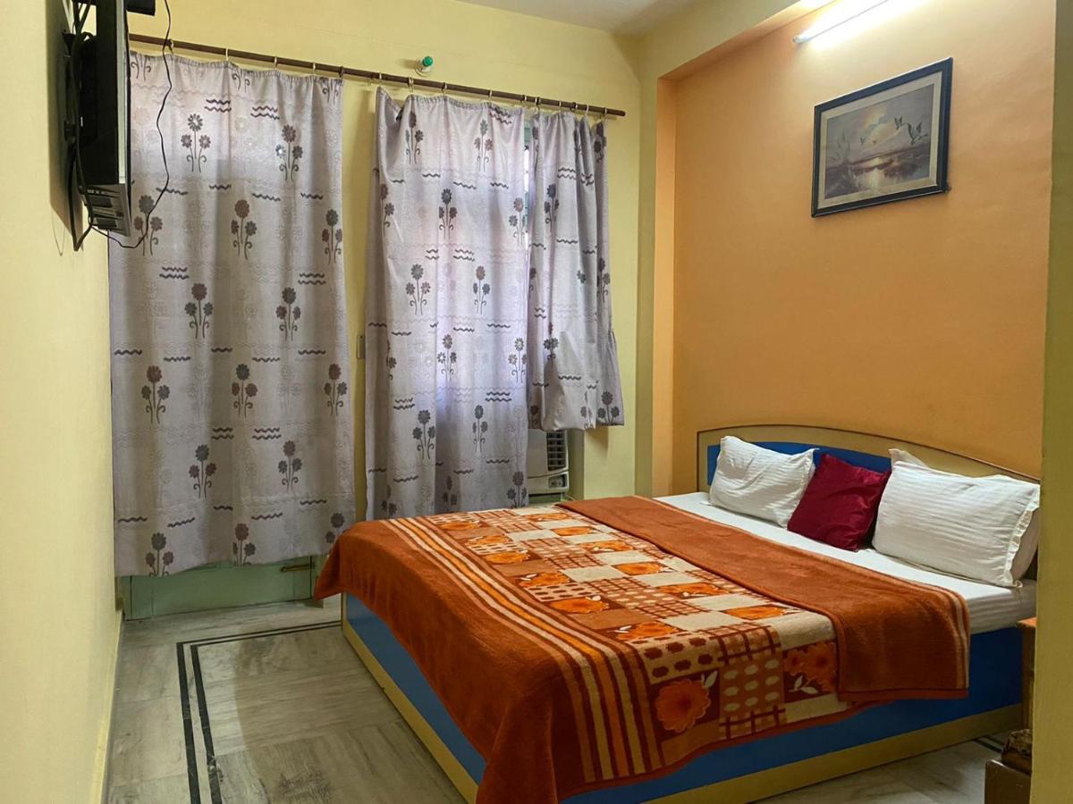 Hotel Surya Laxman Jhula Rishīkesh Exterior foto